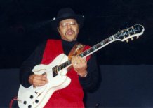 Larry Garner  (Bagneux Blues Night 99)