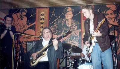 Elmore D avec Johnny Moeller et Lazy Lou Beckers (photo Roland Cardoen )