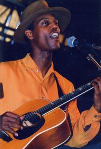 Eric Bibb  Zootegem 1997 photo Philippe Pretet)